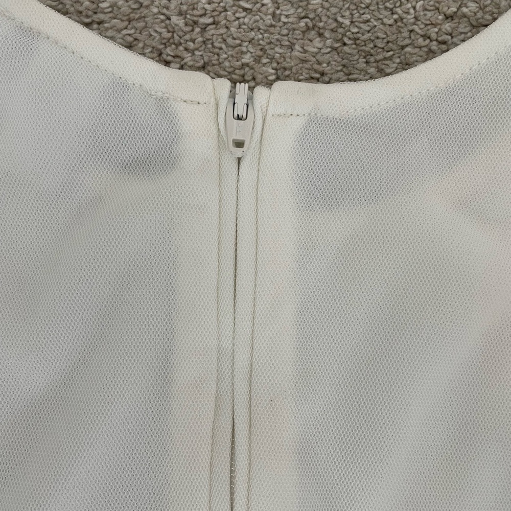 Dress - Picture 4 of 4